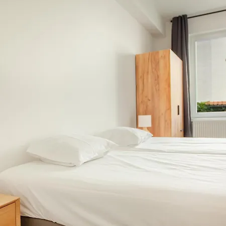 Apartman Bright And Cozy In *