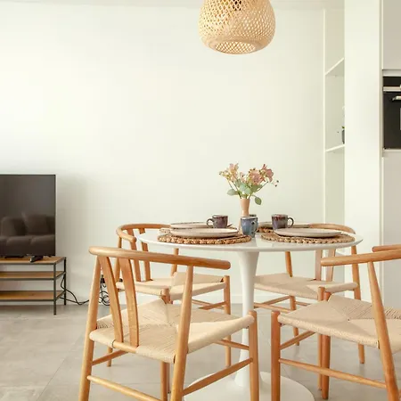 Bright And Cozy In Апартаменты